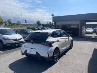 64100 : Hyundai Bayonne - Oceanic Auto - HYUNDAI i20 - i20 - Polar White - Traction - Essence/Micro-Hybride