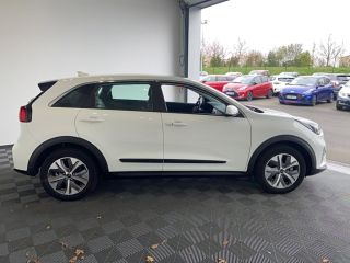 85000 : Hyundai La Roche-sur-Yon - Océane Auto - KIA E-NIRO Motion - NIRO - Blanc - Automate à fonct. Continu - Courant électrique