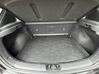 50300 : Hyundai Avranches - GCA - HYUNDAI i30 - i30 - Abyss Black métal - Traction - Essence