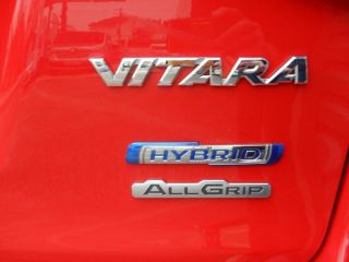 52000 : Hyundai Chaumont - Garage Michel Bazin - SUZUKI Vitara - Vitara - So&#039;Color Bright Red 5/Black - Transmission intégrale - Essence/Micro-Hybride