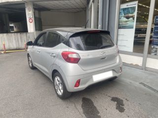 75013 : Hyundai Paris 13 - Bayard Automobiles - HYUNDAI i10 - i10 - Sleek Silver Métal/Toit/rétros Black - Traction - Essence