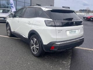 56000 : Hyundai Vannes - Park Lann Automobiles - PEUGEOT 3008 - 3008 - Blanc Nacré (N) - Traction - Hybride : Essence/Electrique