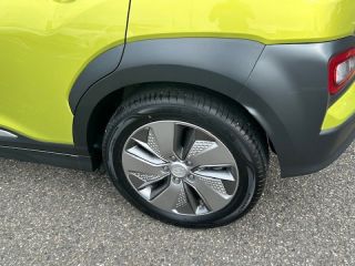 82005 : Hyundai Montauban - Pierre Guirado Automobiles - HYUNDAI Kona - Kona - Acid Yellow - Traction - Electrique