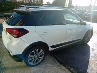 77600 : Hyundai Bussy-Saint-Georges - Protea by Riester - HYUNDAI i20 ACTIVE Black Ride - i20 II - BLANC - Boîte séquentielle - Essence sans plomb