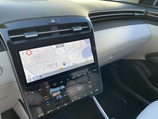 13200 : HYUNDAI Arles - Lexa Automobile - HYUNDAI TUCSON Executive - TUCSON IV - Gris - Boîte automatique - Essence / Courant électrique