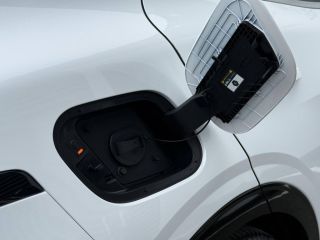 14100 : Hyundai Lisieux - Trajectoire Automobiles - KIA Sportage - Sportage - Blanc - Transmission intégrale - Hybride rechargeable : Essence/Electrique