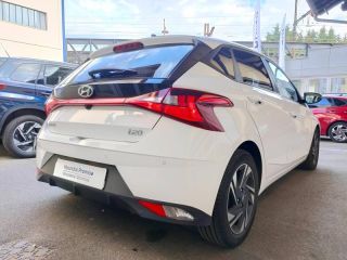 78000 : Hyundai Versailles - SOCOHY - HYUNDAI i20 - i20 - Polar White - Traction - Essence