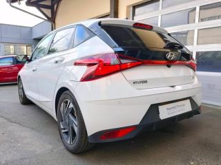 78000 : Hyundai Versailles - SOCOHY - HYUNDAI i20 - i20 - Polar White - Traction - Essence