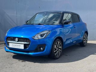 56600 : Hyundai Lorient - Auto Océane - SUZUKI Swift - Swift - So&#039;Color Speedy Blue/Super Black métal - Traction - Essence/Micro-Hybride
