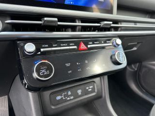 13200 : HYUNDAI Arles - Lexa Automobile - HYUNDAI TUCSON Intuitive - TUCSON IV - Bleu - Boîte automatique - Essence / Courant électrique