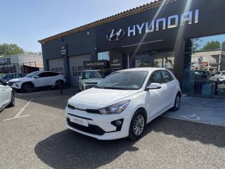 84120 : Hyundai PERTUIS - SA PEDINIELLI - KIA RIO Active - RIO IV - Blanc - Boîte manuelle - Essence sans plomb