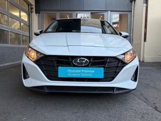 78000 : Hyundai Versailles - SOCOHY - HYUNDAI i20 - i20 - Atlas White - Traction - Essence
