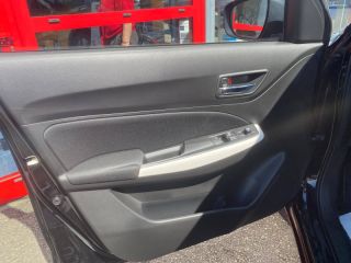 28600 : Hyundai Chartres - GCA - SUZUKI Swift - Swift - Super Black Pearl - Traction - Essence/Micro-Hybride