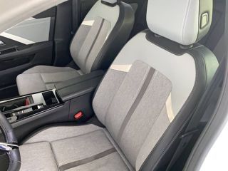 31200 : Hyundai TOULOUSE NORD - AUTO NORD - OPEL ASTRA Elegance Business - ASTRA L - BLANC - Boîte automatique - Essence / Courant électrique