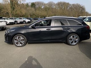 49070 : Hyundai Angers - Oceane Automobiles - KIA CEED SW HYBRIDE RECHARGEABLE Premium - CEED III - Noir - Automate sequentiel - Essence / Courant électrique