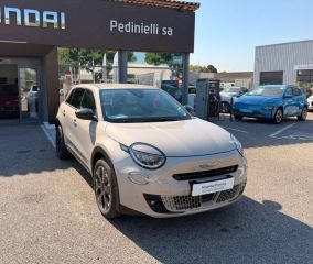 84120 : Hyundai PERTUIS - SA PEDINIELLI - FIAT 600 La Prima - 600 - Beige - Boîte automatique - Essence sans plomb