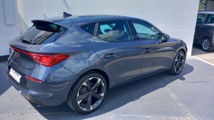 30100 : Hyundai Alès - Auto Hall - CUPRA LEON V - LEON - Gris - Automate sequentiel - Essence / Courant électrique