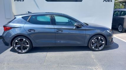 30100 : Hyundai Alès - Auto Hall - CUPRA LEON V - LEON - Gris - Automate sequentiel - Essence / Courant électrique