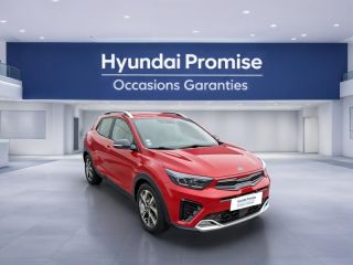 56000 : Hyundai Vannes - Park Lann Automobiles - KIA Stonic - Stonic - Rouge Grenadine métallisé - Traction - Essence/Micro-Hybride