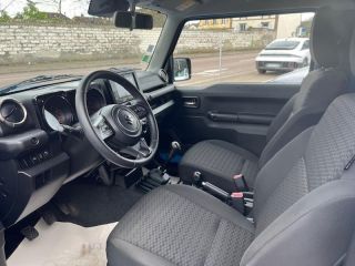 89100 : Hyundai Sens - APS - SUZUKI Jimny - Jimny - BRISK BLUE TOIT BLACK CZW - Intégrale - Essence
