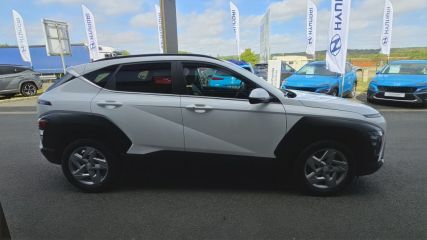 91150 : Hyundai Étampes -CAP Fournier - HYUNDAI KONA Creative - KONA II - Atlas White - Boîte manuelle - Essence sans plomb