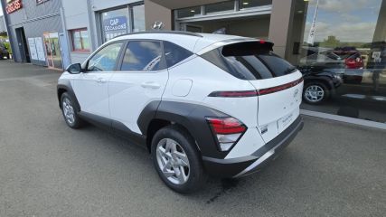 91150 : Hyundai Étampes -CAP Fournier - HYUNDAI KONA Creative - KONA II - Atlas White - Boîte manuelle - Essence sans plomb
