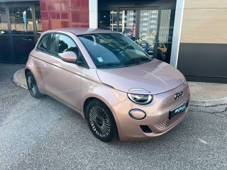 04100 : Hyundai Manosque - Pedinielli - FIAT 500e BERLINE MY22 SERIE 1 STEP 2 Icône - 500 III - ROSE GOLD - Automate à fonct. Continu - Courant électrique