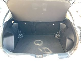 84120 : Hyundai PERTUIS - SA PEDINIELLI - TOYOTA YARIS CROSS HYBRIDE Dynamic - YARIS CROSS - Blanc - Automate à fonct. Continu - Essence / Courant électrique
