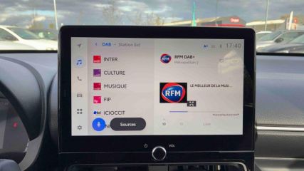 31200 : Hyundai TOULOUSE NORD - AUTO NORD - TOYOTA YARIS HYBRIDE Design - YARIS IV - ROUGE - Automate à fonct. Continu - Essence / Courant électrique