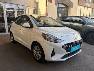 78000 : Hyundai Versailles - SOCOHY - HYUNDAI i10 - i10 - Polar White - Traction - Essence