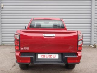 52000 : Hyundai Chaumont - Garage Michel Bazin - ISUZU D-Max - D-Max - Red Spinel Mica métal - Transmission intégrale enclenc - Diesel