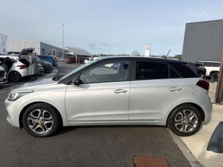 50000 : Hyundai Saint-Lô - GCA - HYUNDAI i20 - i20 - Sleek Silver Métal/Toit/rétros Black - Traction - Essence
