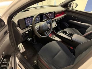 08000 : Hyundai Charleville-Mézières - SVTA - HYUNDAI TUCSON N Line Executive - TUCSON IV - Blanc - Boîte automatique - Essence / Courant électrique