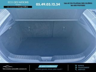 86000 : Hyundai Poitiers - Eco des Nations - MAZDA Mazda 3 - Mazda 3 - Ceramic White Métallisé - Traction - Essence/Micro-Hybride