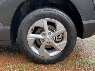 33110 : Hyundai Bordeaux Nord Le Bouscat - Sipa Automobiles - HYUNDAI KONA Intuitive - KONA (02/2023) - BLEU FONCE - Automate sequentiel - Essence / Courant électrique