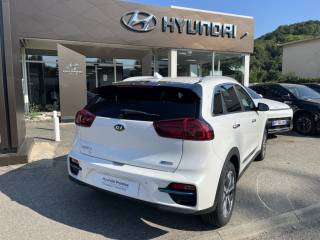 38200 : Hyundai Vienne - Groupe Central Autos - KIA E-NIRO e-Premium - NIRO - Blanc - Automate à fonct. Continu - Courant électrique