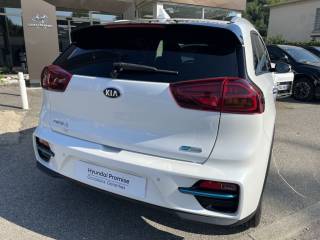 38200 : Hyundai Vienne - Groupe Central Autos - KIA E-NIRO e-Premium - NIRO - Blanc - Automate à fonct. Continu - Courant électrique