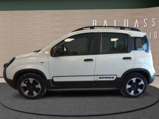 83130 : Hyundai Toulon - Autodif SAS - Groupe BALDASSARI - FIAT PANDA SERIE 2 City Cross - PANDA III - BLANC - Boîte manuelle - Essence sans plomb