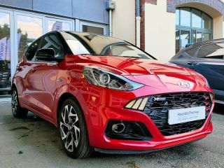 78000 : Hyundai Versailles - SOCOHY - HYUNDAI i10 - i10 - Dragon Red Métal - Traction - Essence