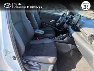 50000 : Hyundai Saint-Lô - GCA - TOYOTA Yaris - Yaris - Bi ton blanc lunaire   noir - Traction - Hybride : Essence/Electrique