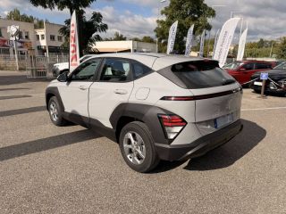 84120 : Hyundai PERTUIS - SA PEDINIELLI - HYUNDAI KONA Intuitive - KONA II - Gris - Automate sequentiel - Essence / Courant électrique
