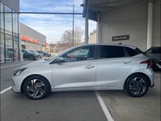 45000 : Hyundai Orléans Motors - HYUNDAI i20 - i20 - Sleek Silver Métal - Traction - Essence