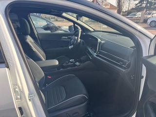 89100 : Hyundai Sens - APS - KIA Sportage - Sportage - Blanc Sensation nacré/Toit noir - Intégrale - Hybride rechargeable : Essence/Electrique