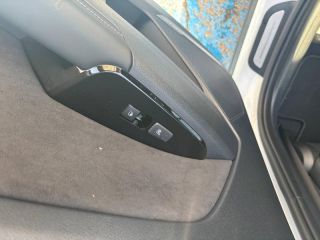 89100 : Hyundai Sens - APS - KIA Sportage - Sportage - Blanc Sensation nacré/Toit noir - Intégrale - Hybride rechargeable : Essence/Electrique