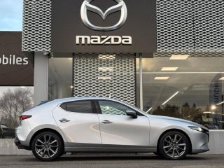 29000 : Hyundai Quimper - Iroise Automobiles - MAZDA Mazda 3 - Mazda 3 - Sonic Silver Métallisé - Traction - Essence/Micro-Hybride
