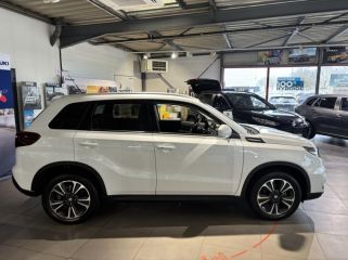 28600 : Hyundai Chartres - Alliance Automobile - SUZUKI Vitara - Vitara - White - Transmission intégrale - Hybride : Essence/Electrique