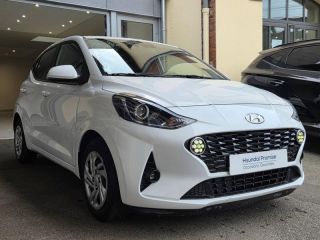 78000 : Hyundai Versailles - SOCOHY - HYUNDAI i10 - i10 - Atlas White - Traction - Essence