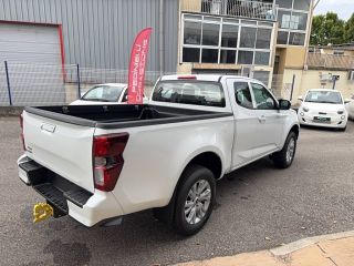 04100 : Hyundai Manosque - Pedinielli - ISUZU D-MAX BB+ - D-MAX III - Blanc - Boîte automatique - Diesel