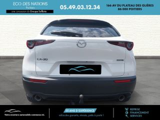 86000 : Hyundai Poitiers - Eco des Nations - MAZDA CX-30 - CX-30 - Snowflake White Mica / Rouge Burgundy - Traction - Essence/Micro-Hybride