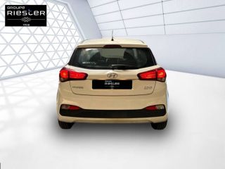 60740 : Hyundai Saint-Maximin - Protea by Riester - HYUNDAI i20 Initia - i20 II - BLANC - Boîte manuelle - Essence sans plomb